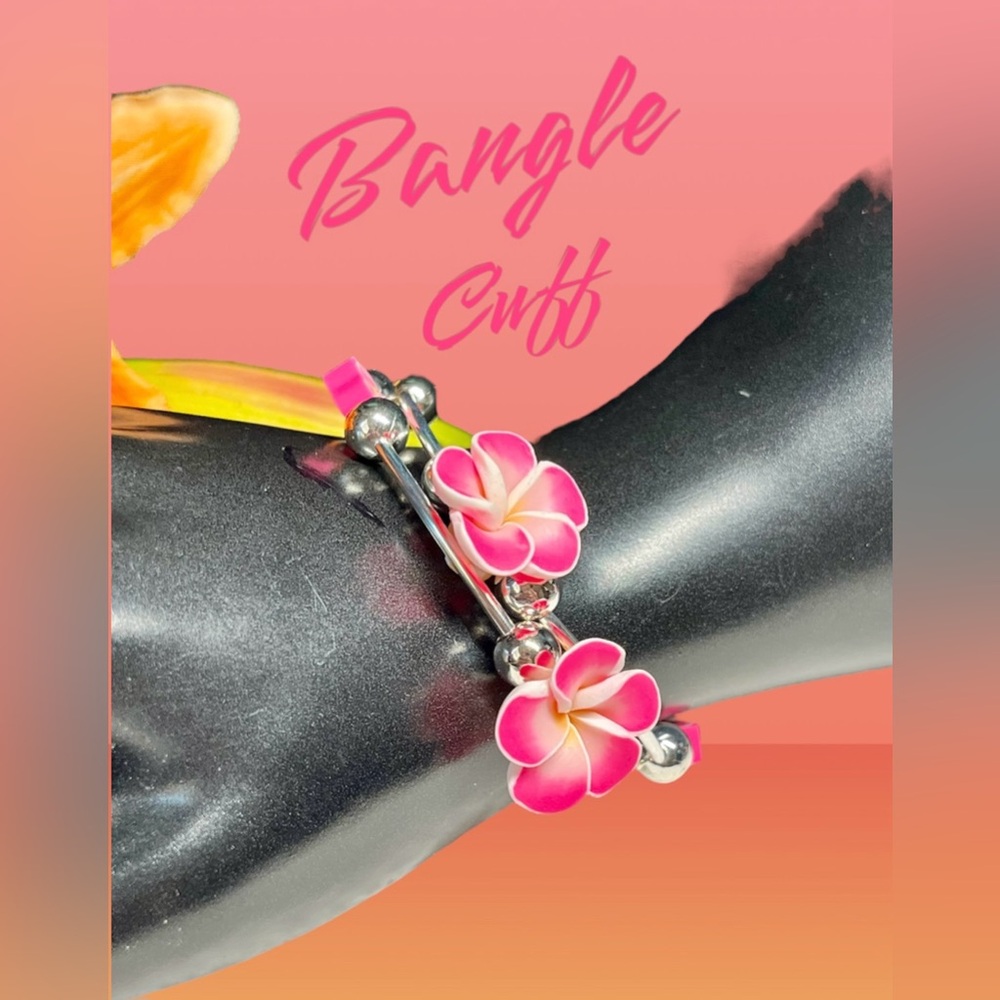 🌺Hawaiian plumeria polymer bracelet, memory wire